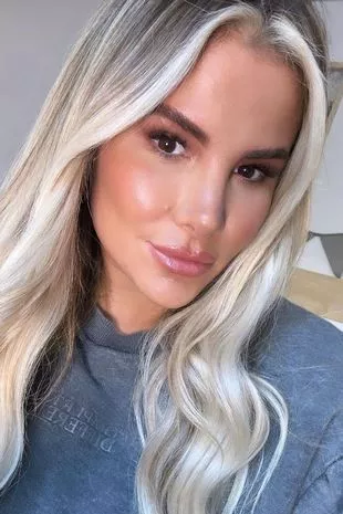 怀孕的《TOWIE》女星Georgia Kousoulou因“行动不便”被送往医