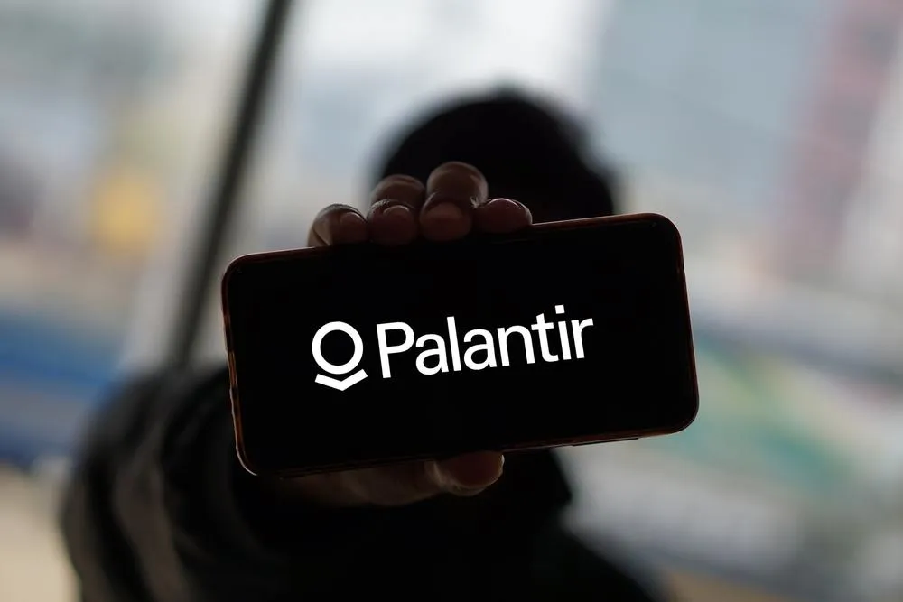 投资Palantir：分析师称PLTR股票为“人工智能领域的梅西”